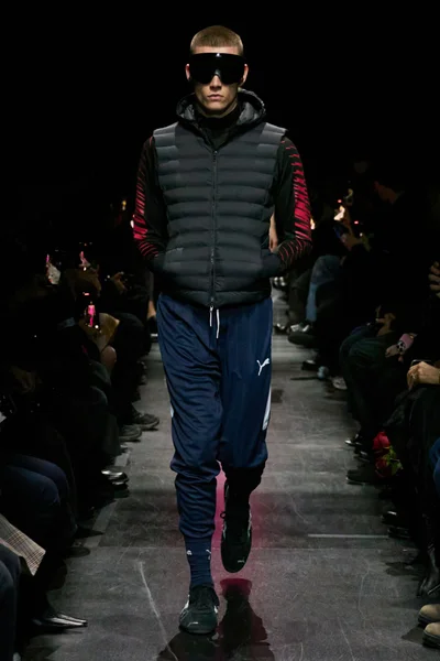 Look 66